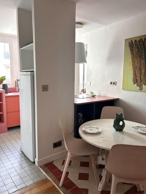 Un Fabuleux Decor Pour Un Chaleureux Appartement Παρίσι Εξωτερικό φωτογραφία