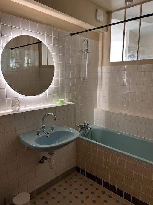 Un Fabuleux Decor Pour Un Chaleureux Appartement Παρίσι Εξωτερικό φωτογραφία